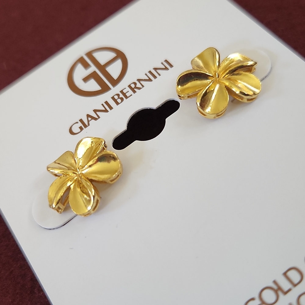 Giani Bernini Flower Stud Earrings - Picture 2 of 4
